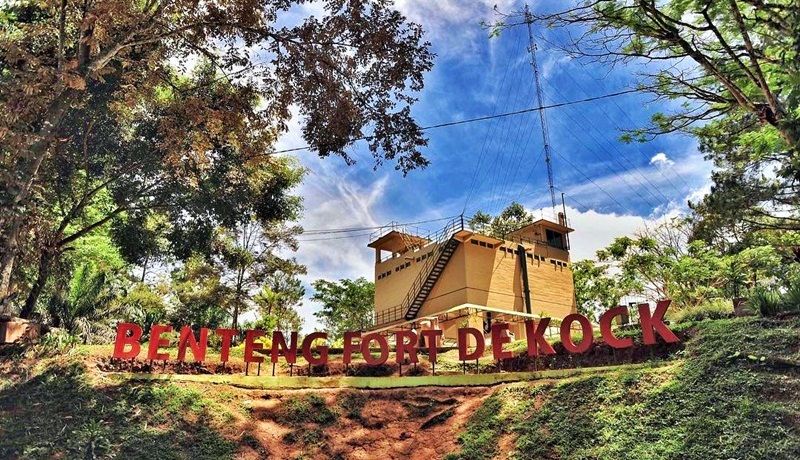 tempat menarik di bukit tinggi indonesia