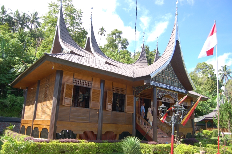 tempat menarik di bukit tinggi, indonesia