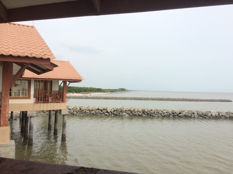 dorani chalet tepi pantai selangor