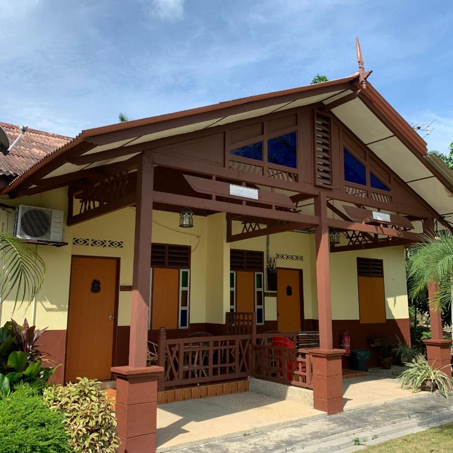 sembilang eco resort pantai remis jeram