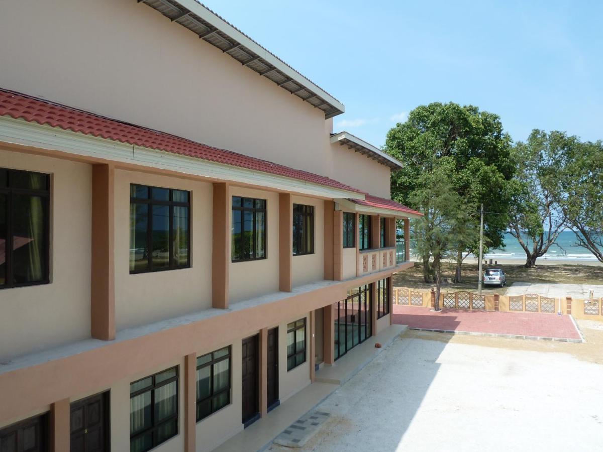 chalet tepi pantai kuantan